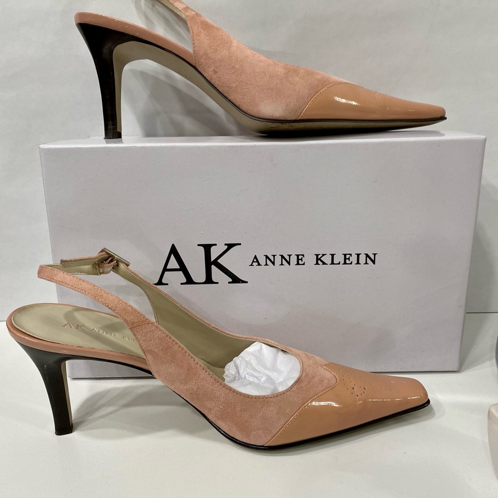 Calvin Klein Women's soft pink Slingback Heels. See pics no scratches.